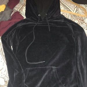 Black velvet Zine sweatshirt